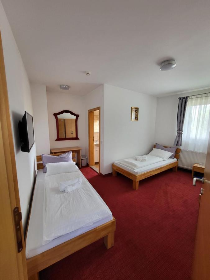 Nihad B&B Visoko Exterior foto